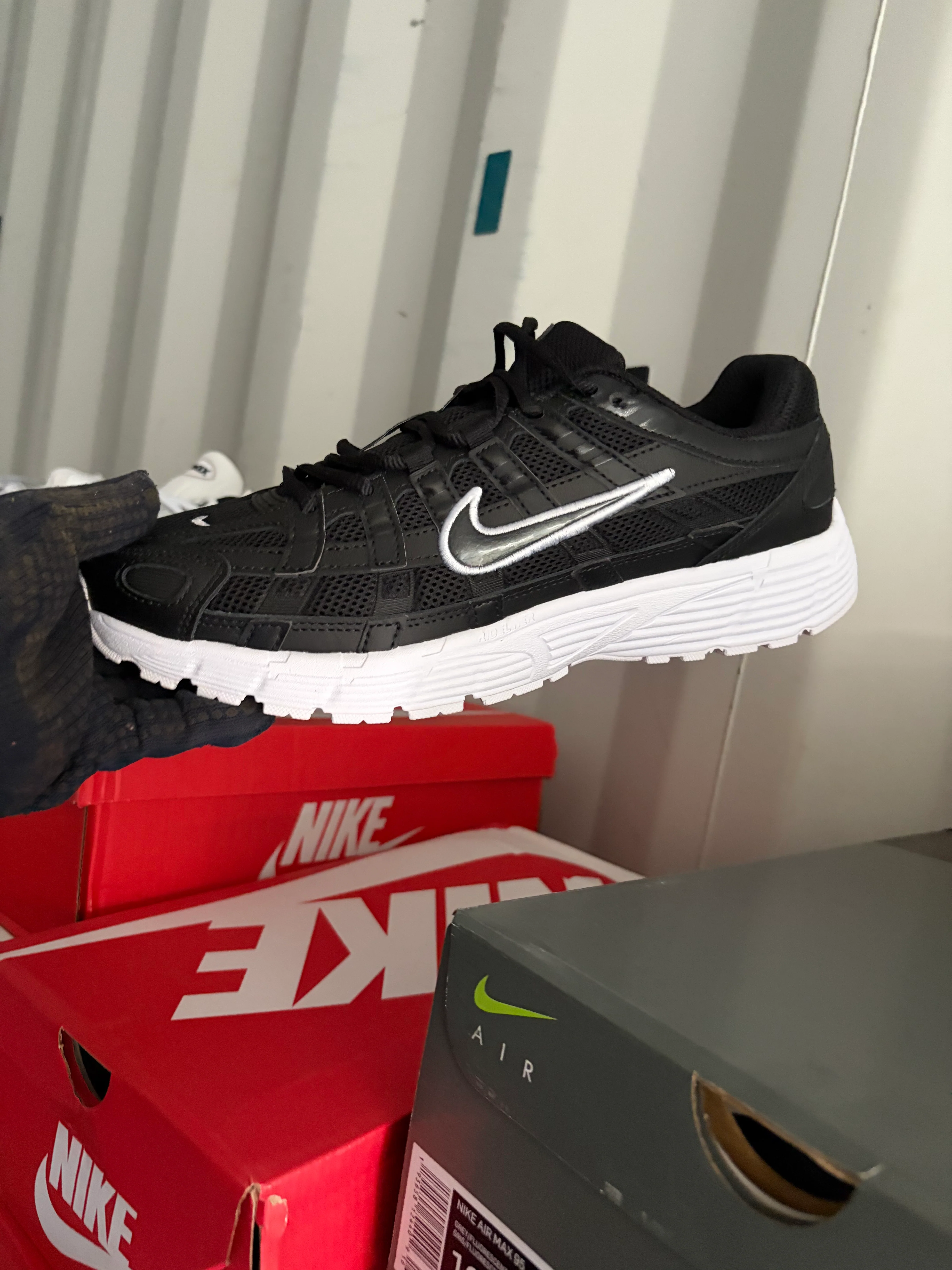 Shoes & Trainers